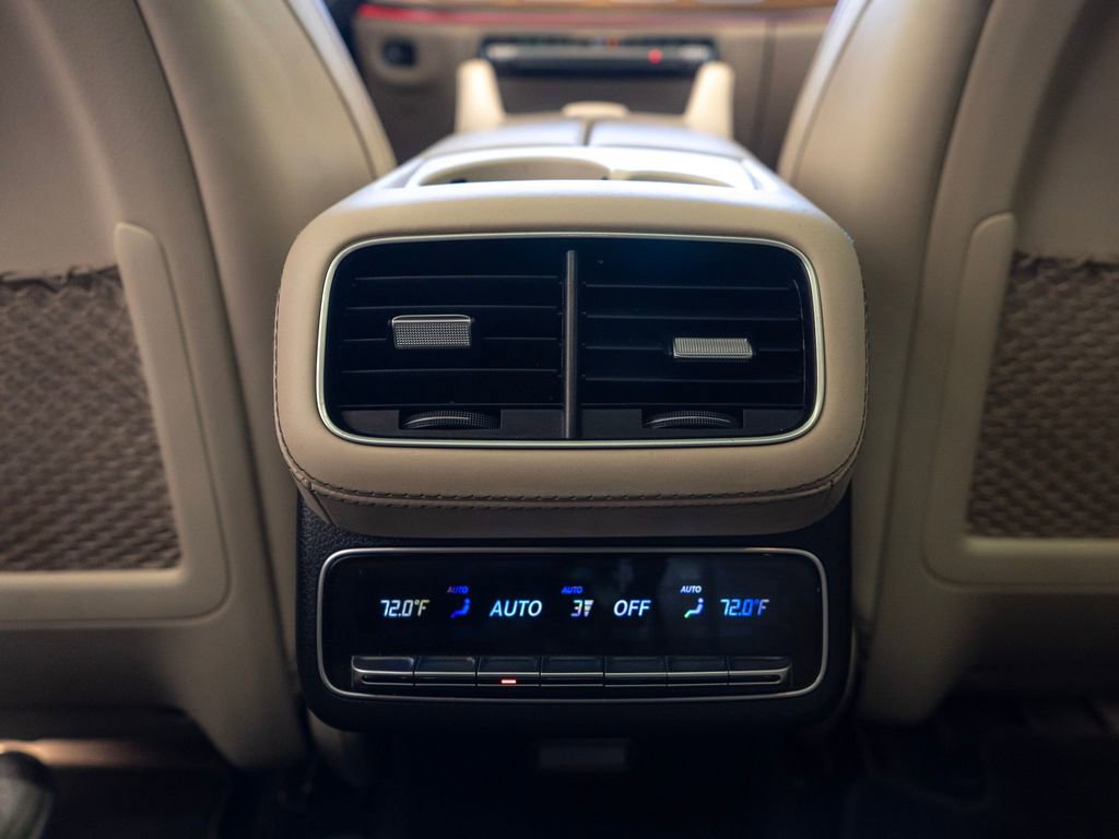 Used 2022 Mercedes-Benz GLS 63 AMG 4MATIC image 28