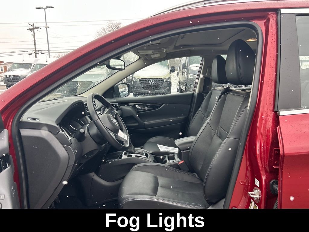 Used 2022 Nissan Rogue Sport SL w/ Premium Package image 10