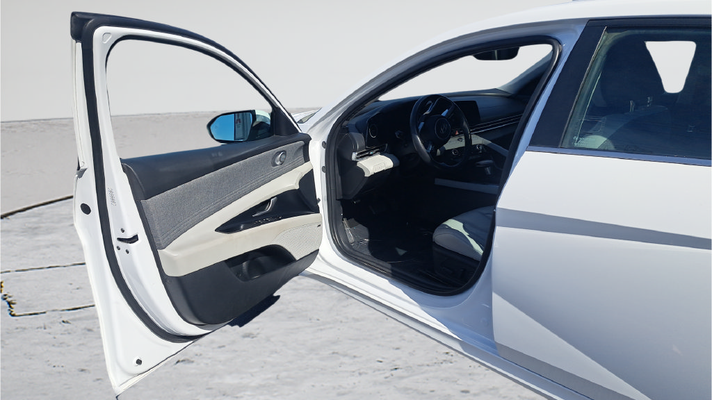 Used 2024 Hyundai Elantra Limited FWD image 21