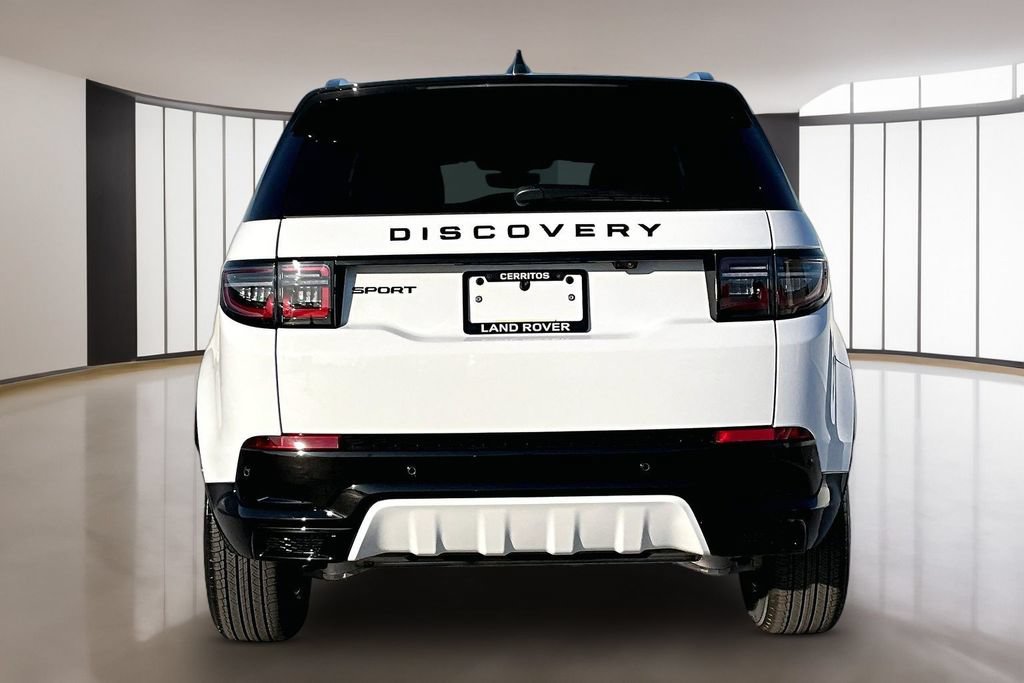 New 2026 Land Rover Discovery Sport Landmark AWD/4WD image 4