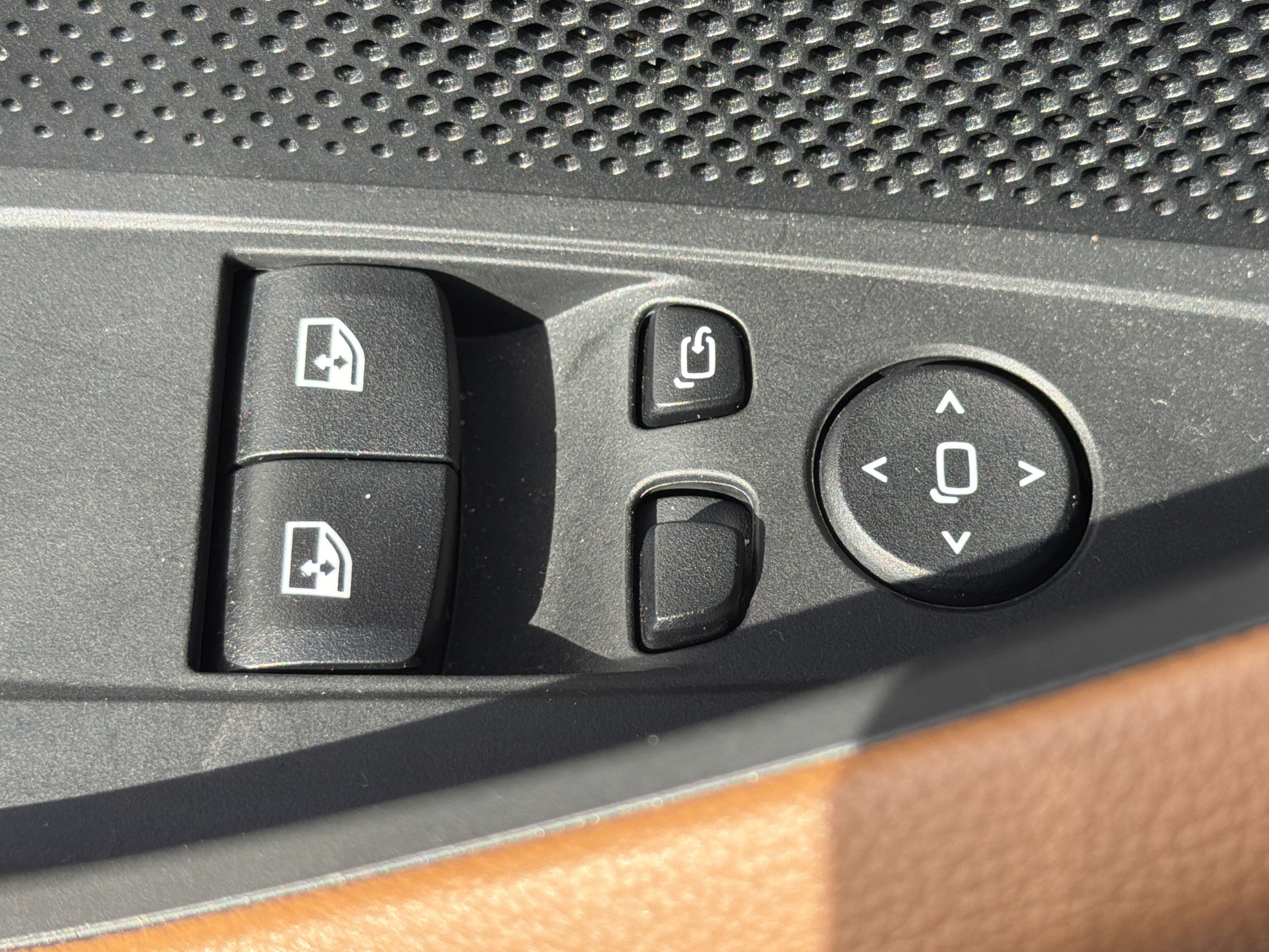 Certified 2025 BMW 430i Coupe w/ Convenience Package image 16