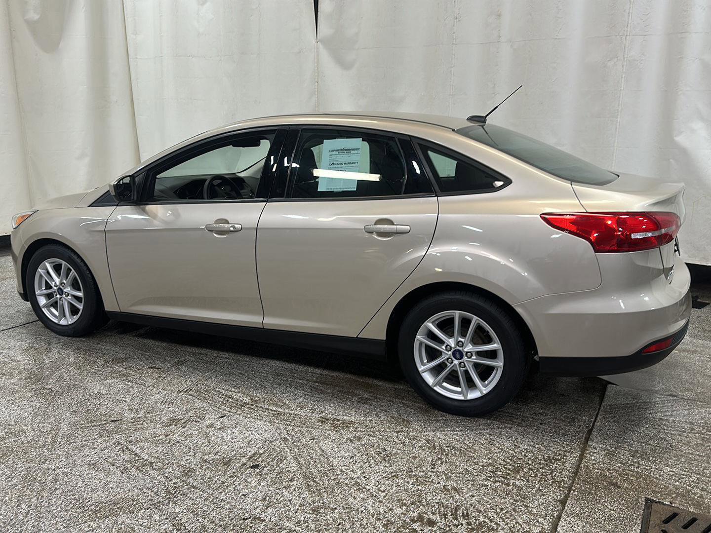Used 2018 Ford Focus SE image 3