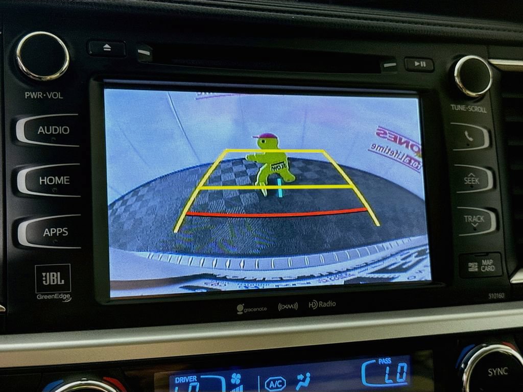 Used 2016 Toyota Highlander Limited AWD/4WD image 6