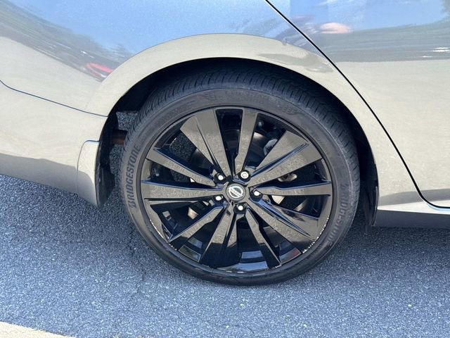 Used 2022 Nissan Altima 2.5 SR w/ Midnight Edition Package FWD image 7