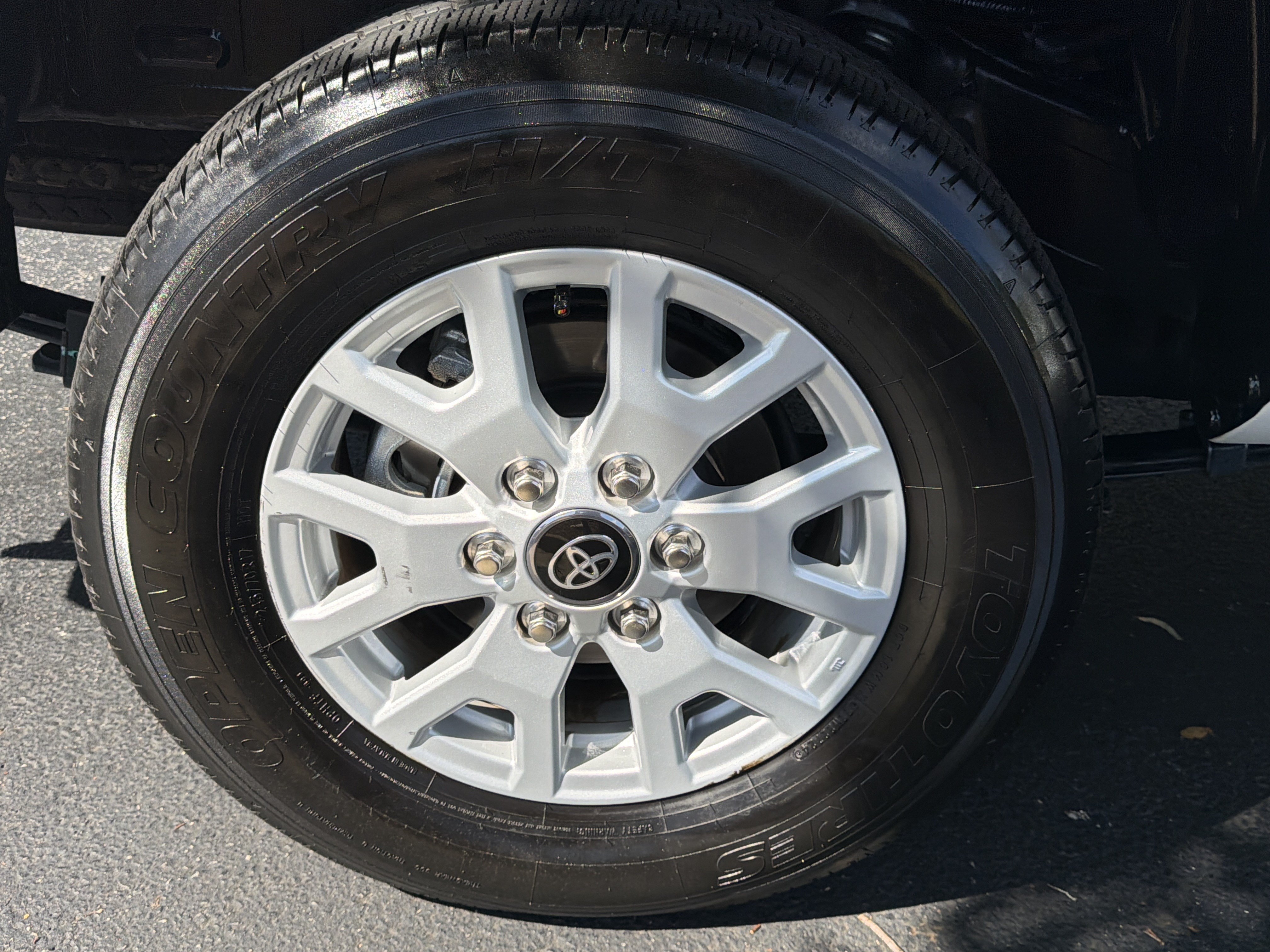 Used 2025 Toyota Tacoma SR RWD image 17