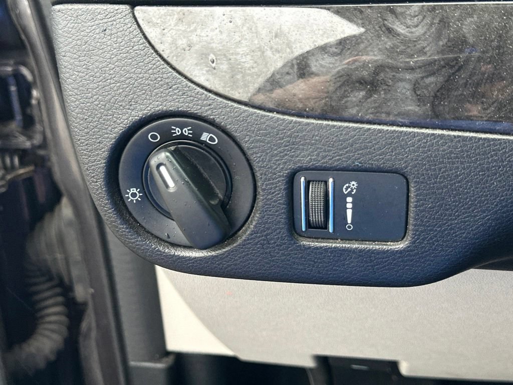 Used 2015 Dodge Grand Caravan SXT FWD image 20