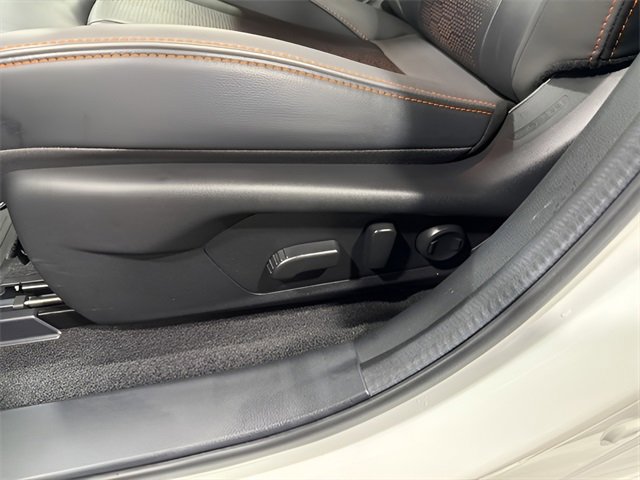 Certified 2025 Subaru Crosstrek 2.5i Limited w/ Popular Package #4A image 12