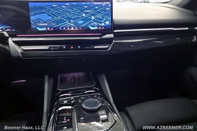 Used 2026 BMW 530i w/ M Sport Package RWD image 39