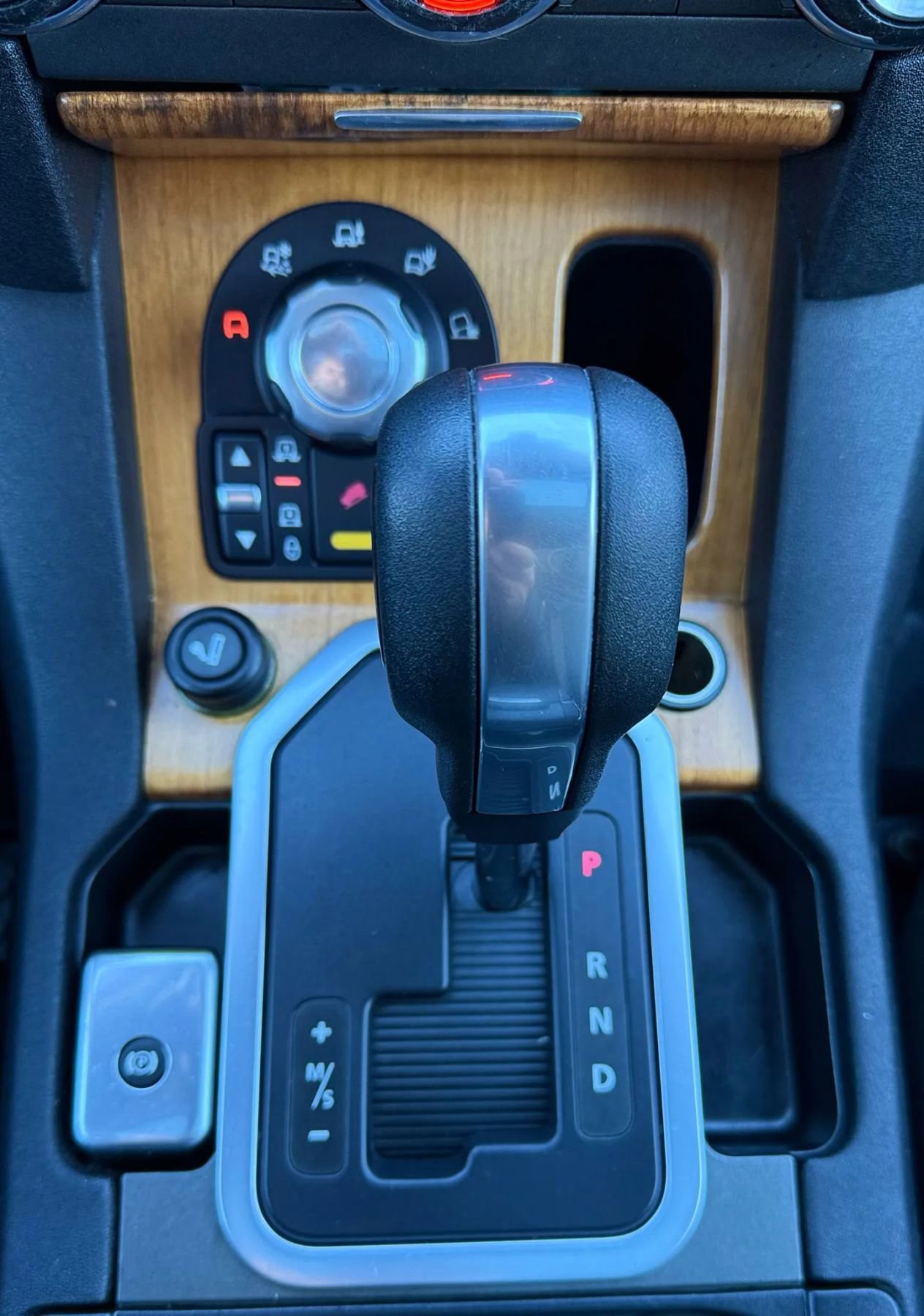 Used 2011 Land Rover LR4 HSE image 21