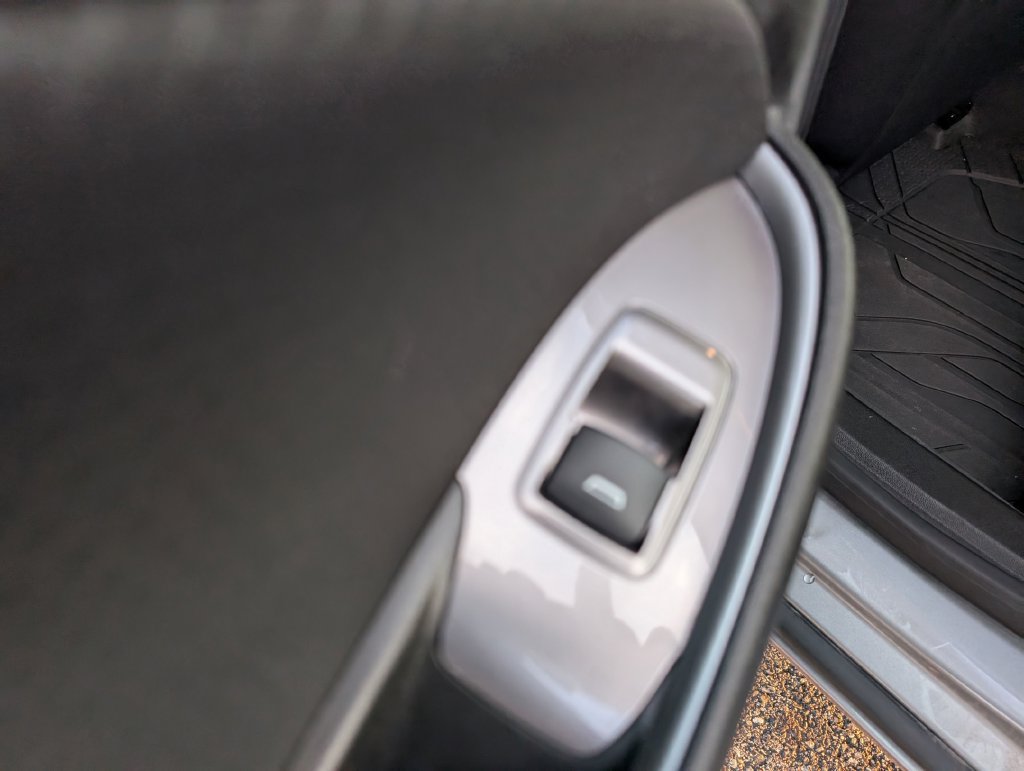 Used 2024 Chevrolet Malibu RS w/ LPO, Floor Liner Package FWD image 14