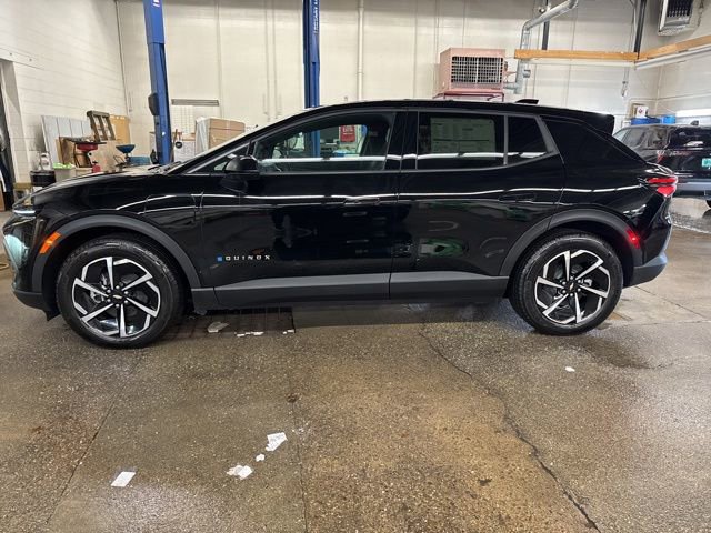 New 2026 Chevrolet Equinox EV LT FWD image 3