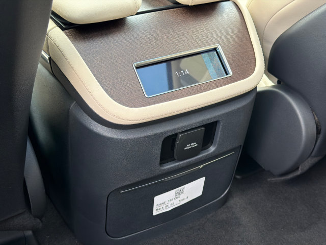 New 2027 Lincoln Navigator L Reserve AWD/4WD image 24