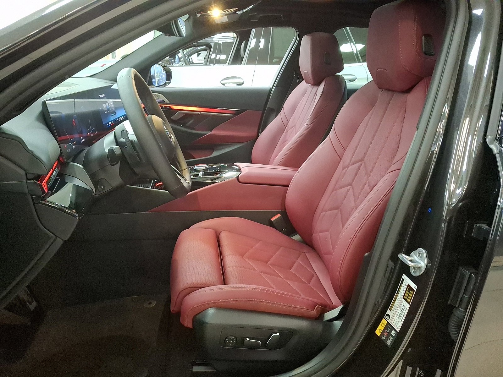 Used 2025 BMW i5 eDrive40i w/ M Sport Package image 10