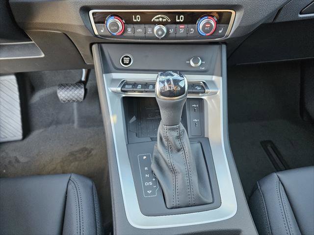 New 2025 Audi Q3 2.0T Premium image 11