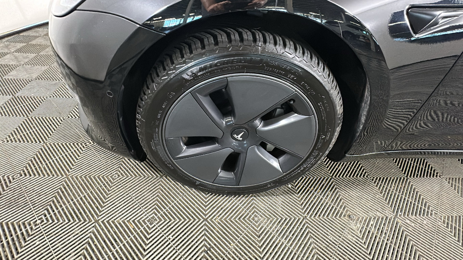 Used 2021 Tesla Model 3 Long Range AWD/4WD image 9