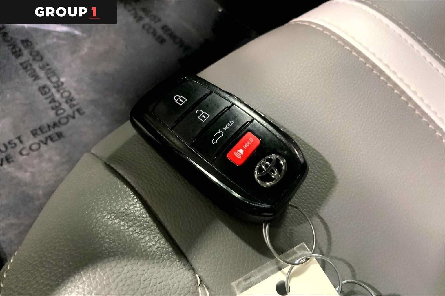 Certified 2025 Toyota Camry SE w/ Convenience Package AWD/4WD image 15