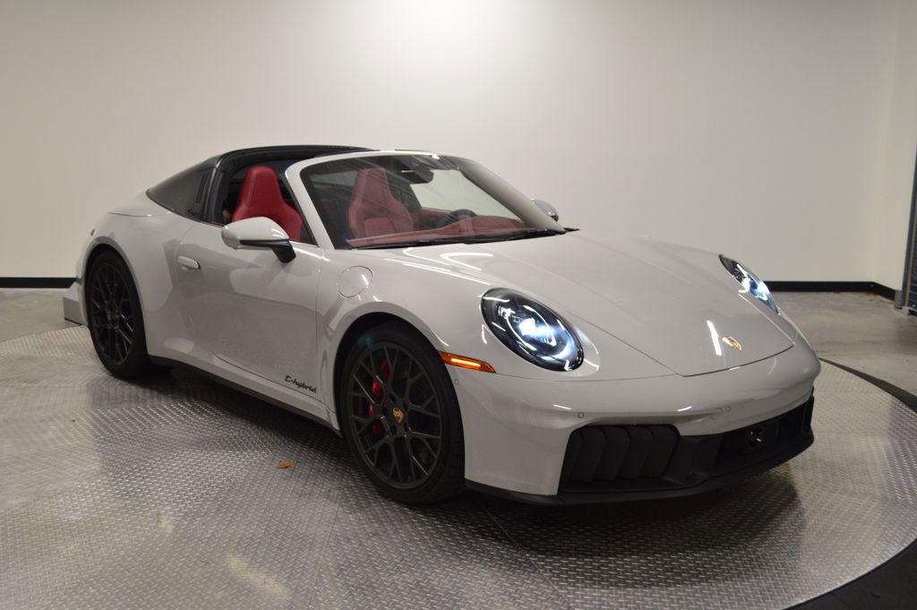 Certified 2025 Porsche 911 Targa 4 GTS AWD/4WD image 9