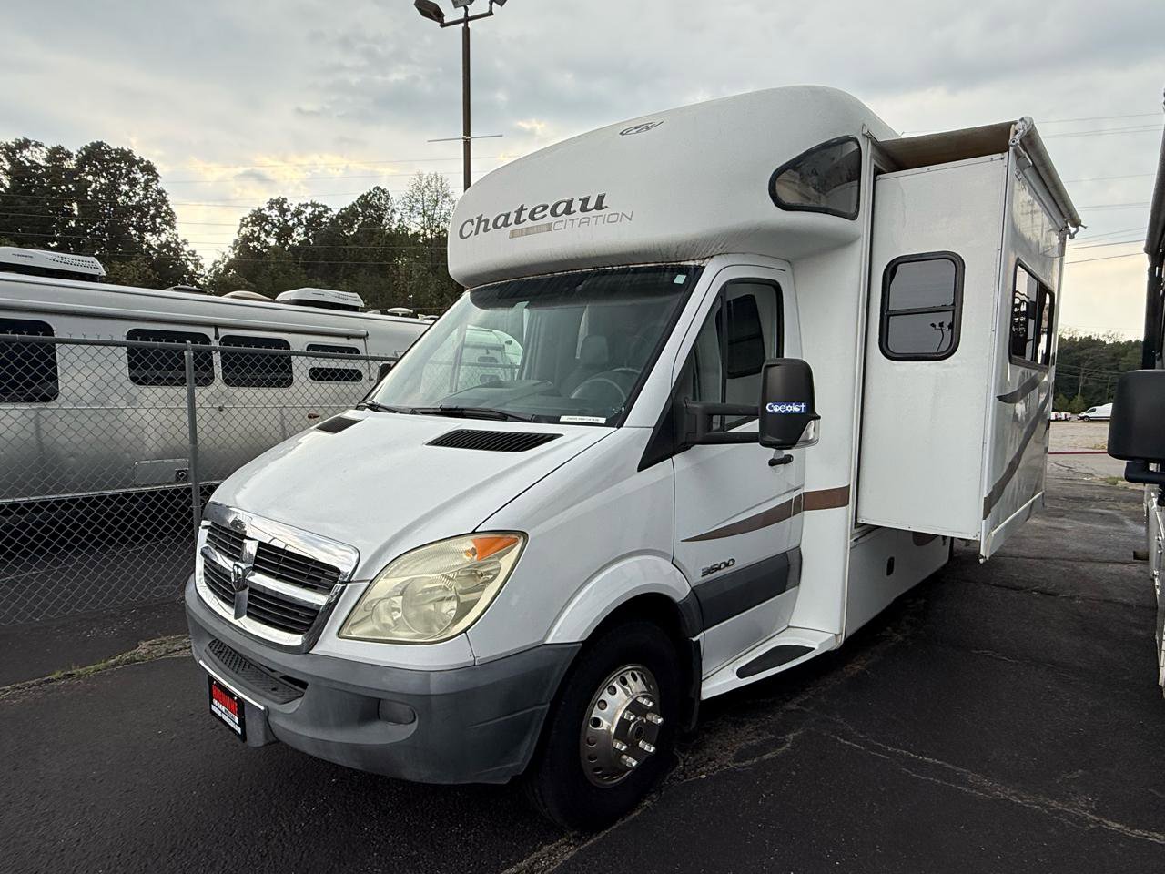 Used 2008 Dodge Sprinter 3500 RWD image 3