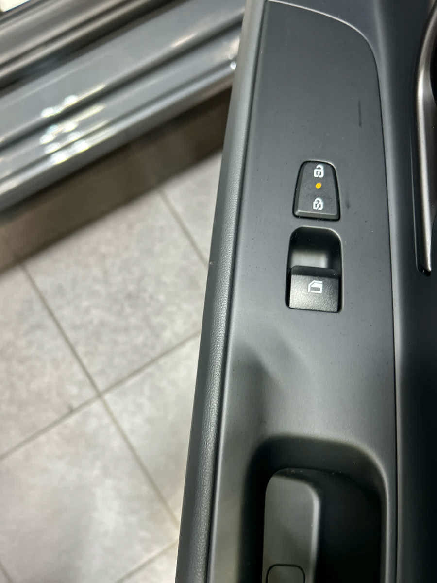 Used 2026 Hyundai Elantra SEL FWD image 29