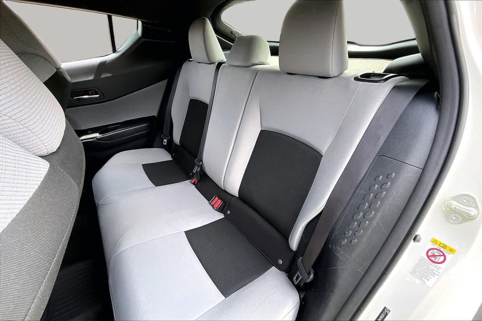 Used 2019 Toyota C-HR XLE FWD image 20