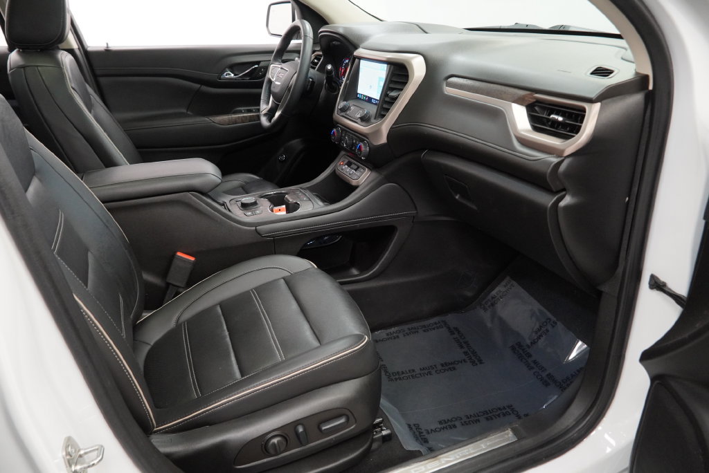 Certified 2023 GMC Acadia Denali w/ Denali Technology Package FWD image 36