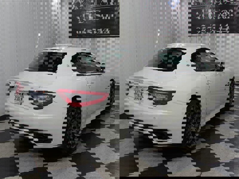 Used 2010 Maserati GranTurismo S image 9