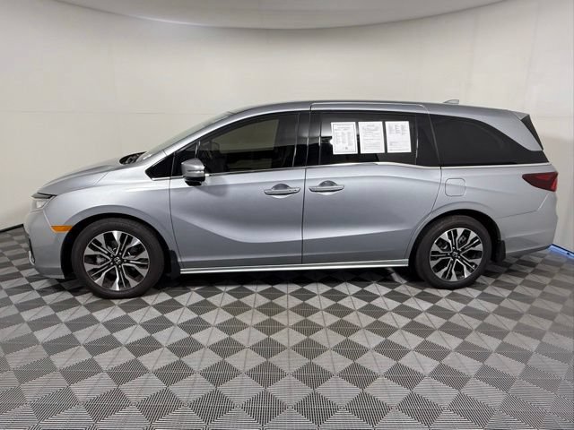Used 2026 Honda Odyssey Elite image 3