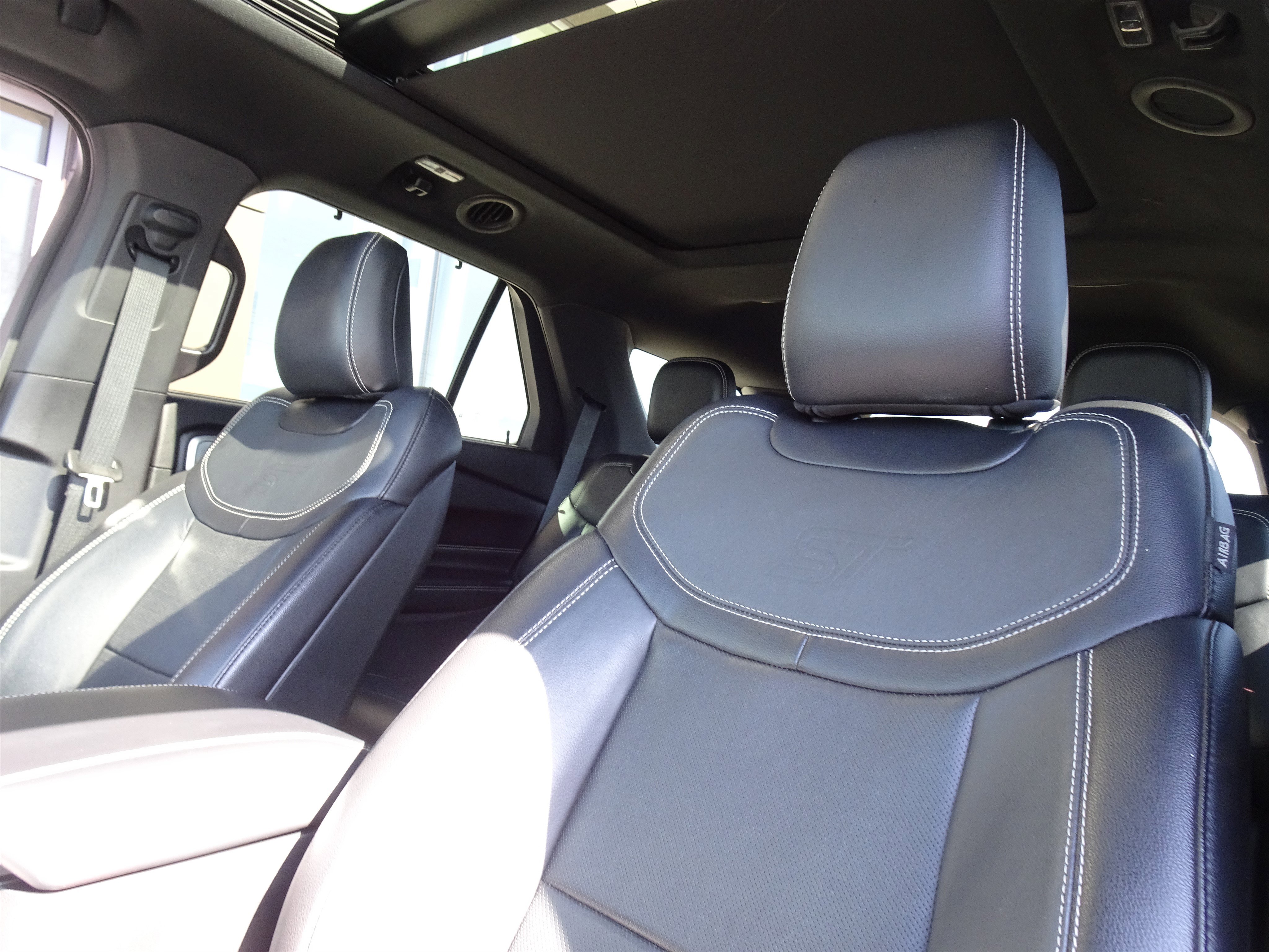 Used 2020 Ford Explorer ST w/ ST Street Pack image 12