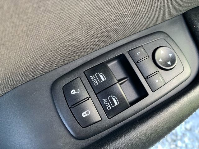 Used 2019 Dodge Challenger SXT image 15