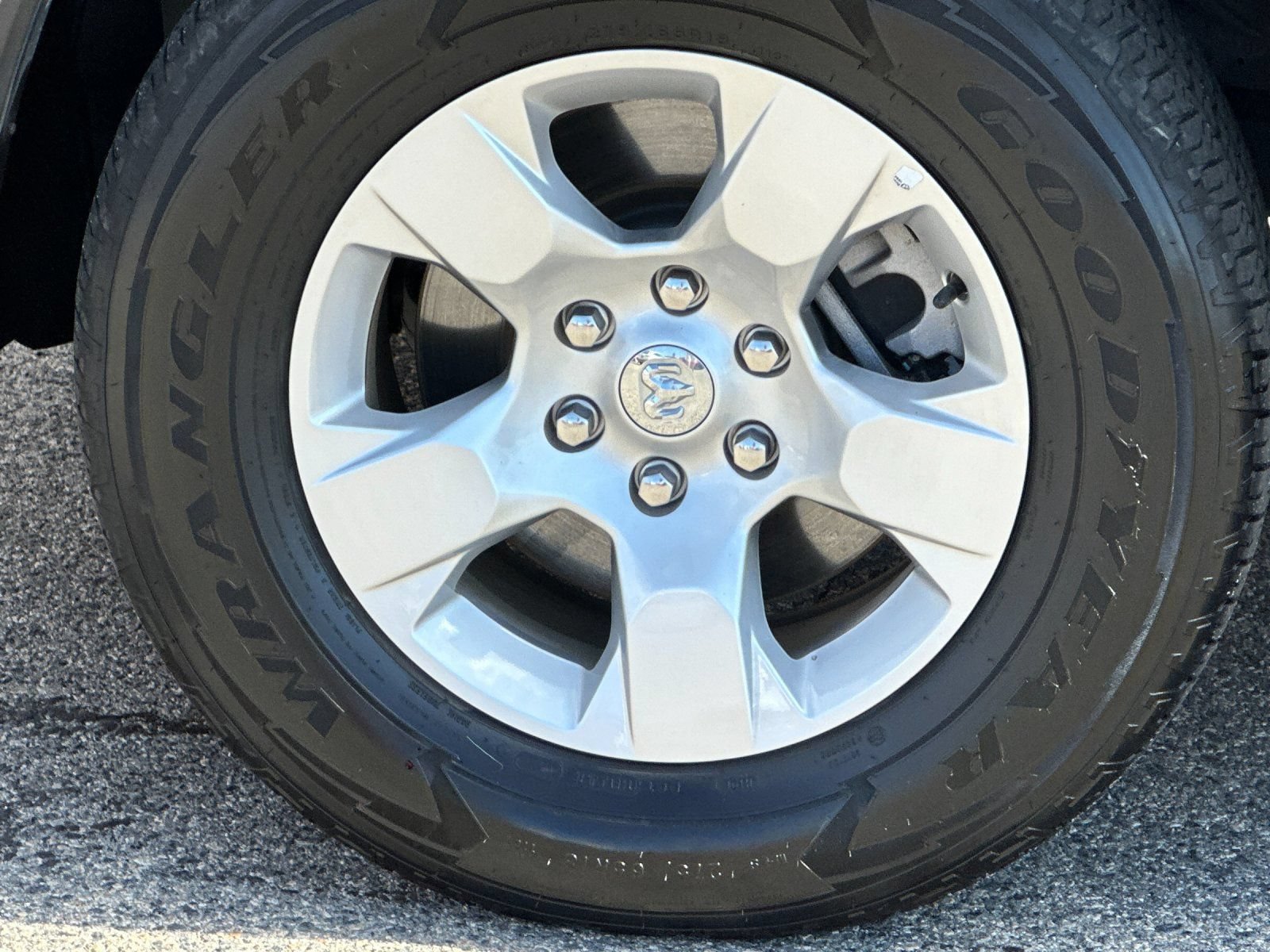 Used 2025 RAM 1500 Big Horn RWD image 38