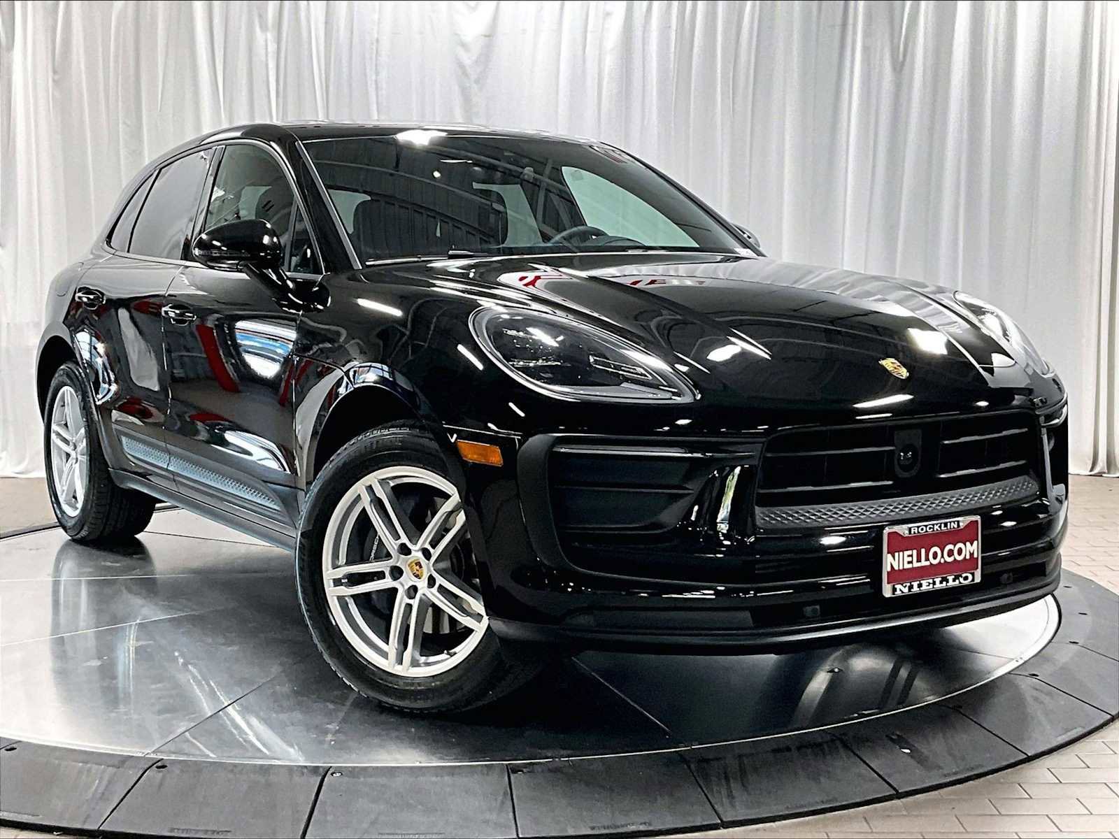 Used 2025 Porsche Macan w/ Premium Package Plus image 12