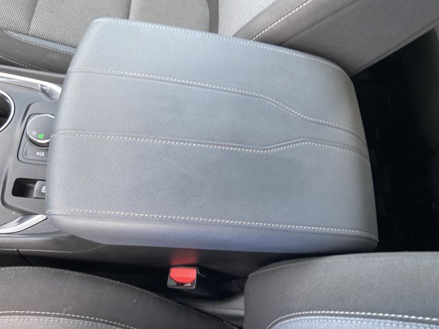 Used 2021 Chevrolet Traverse LT FWD image 39