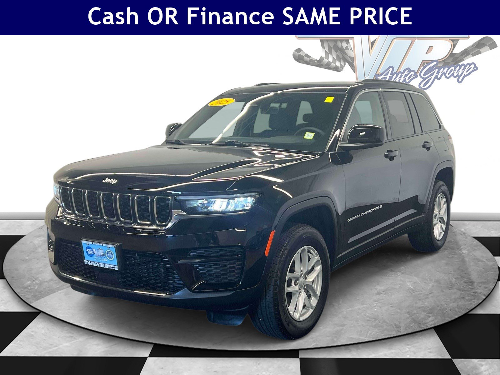 Used 2025 Jeep Grand Cherokee Laredo X w/ Luxury Tech Group I AWD/4WD image 6