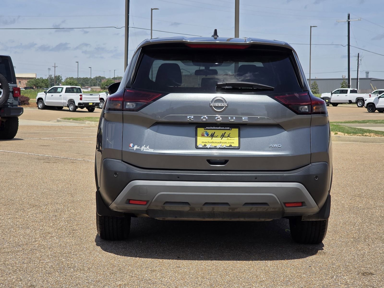 Used 2023 Nissan Rogue S AWD/4WD image 6