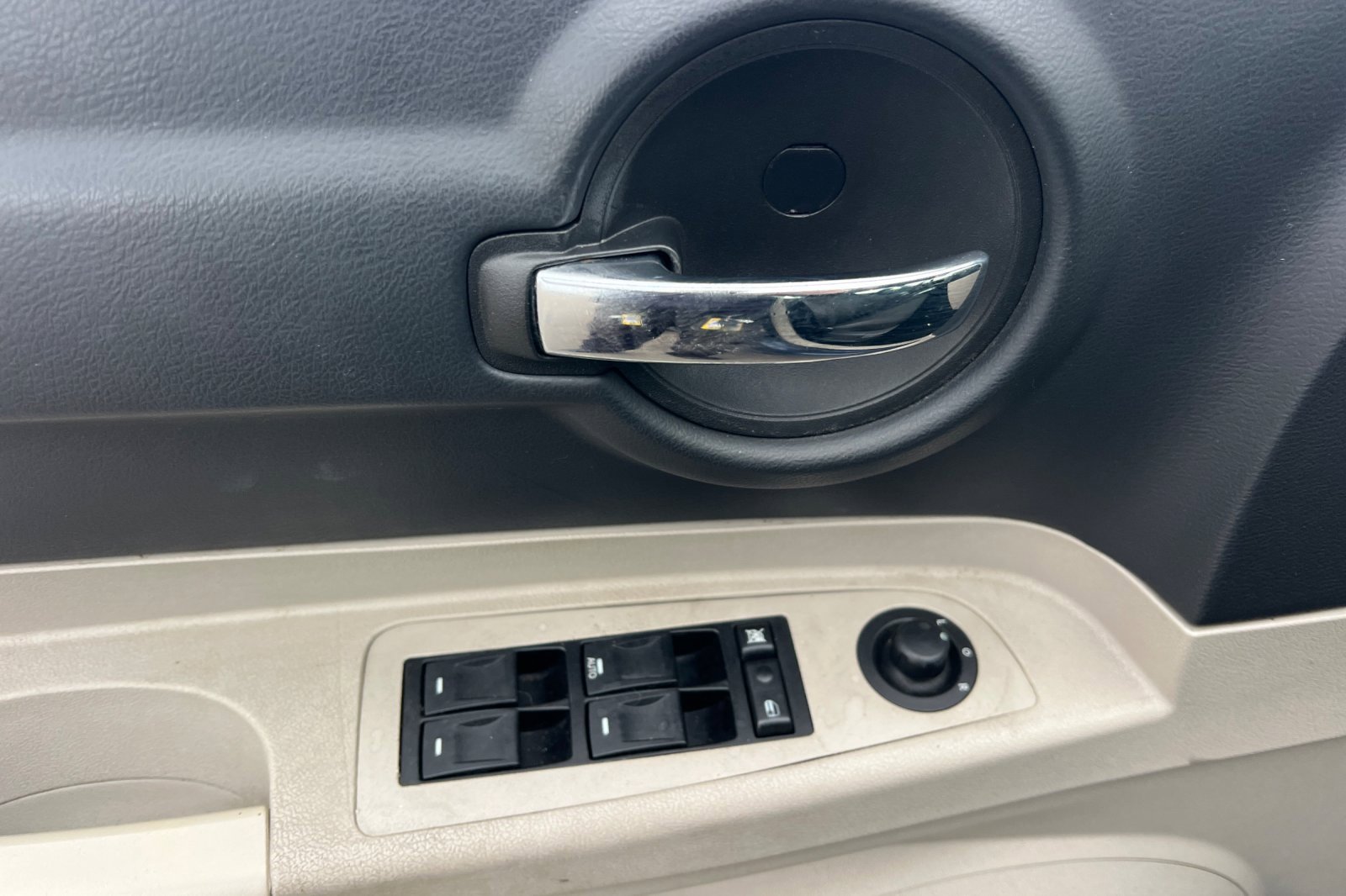 Used 2006 Dodge Charger SE image 8