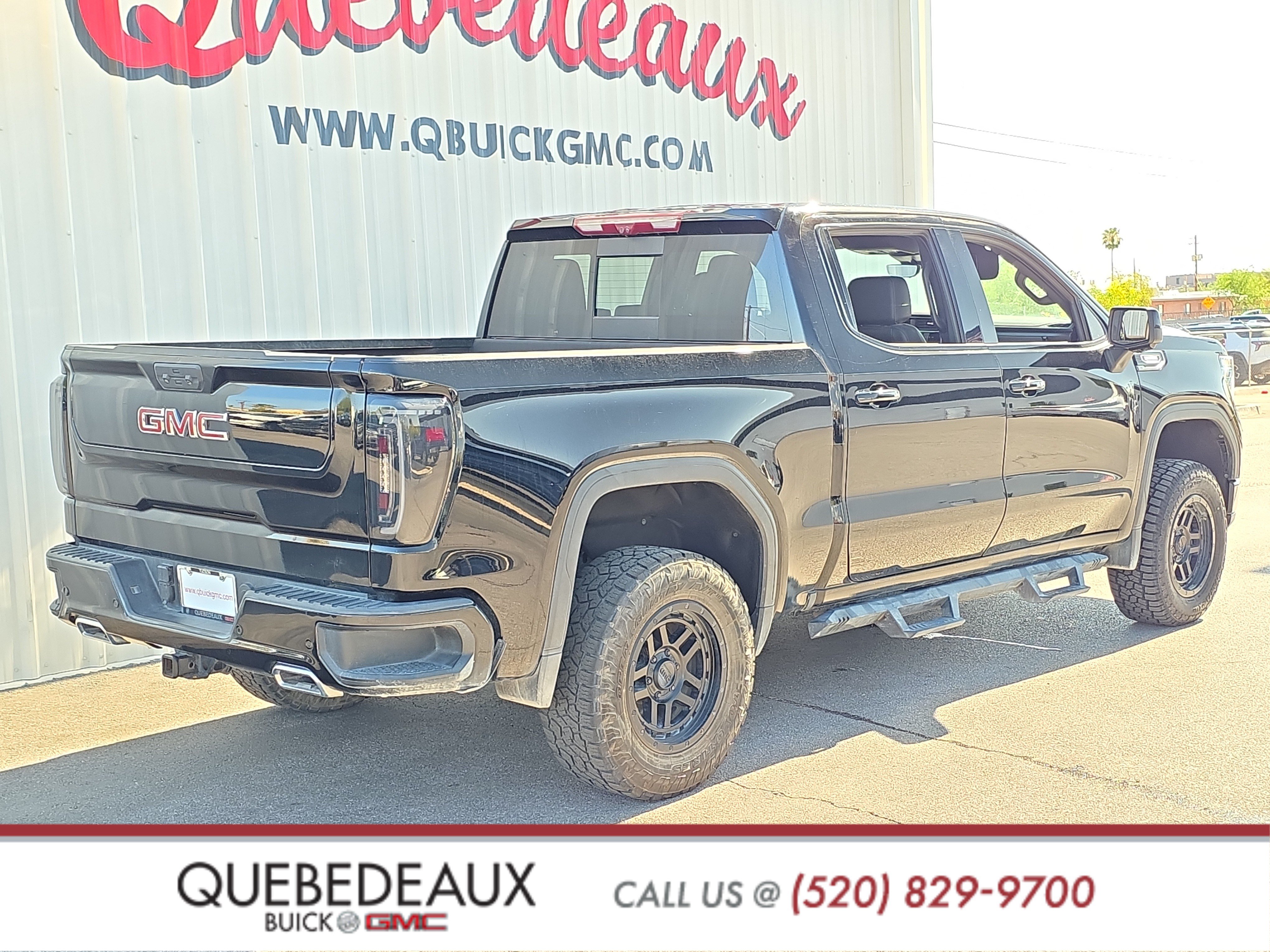 Used 2023 GMC Sierra 1500 AT4 w/ AT4 Premium Package AWD/4WD image 4