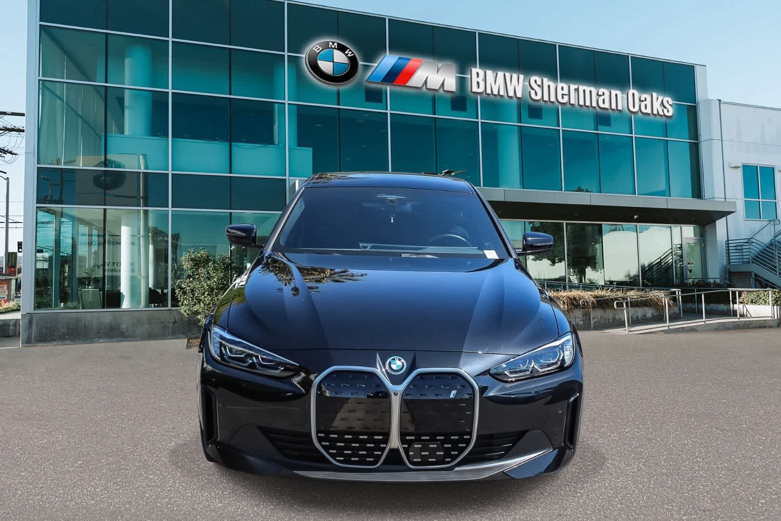 Certified 2023 BMW i4 eDrive40 RWD image 2