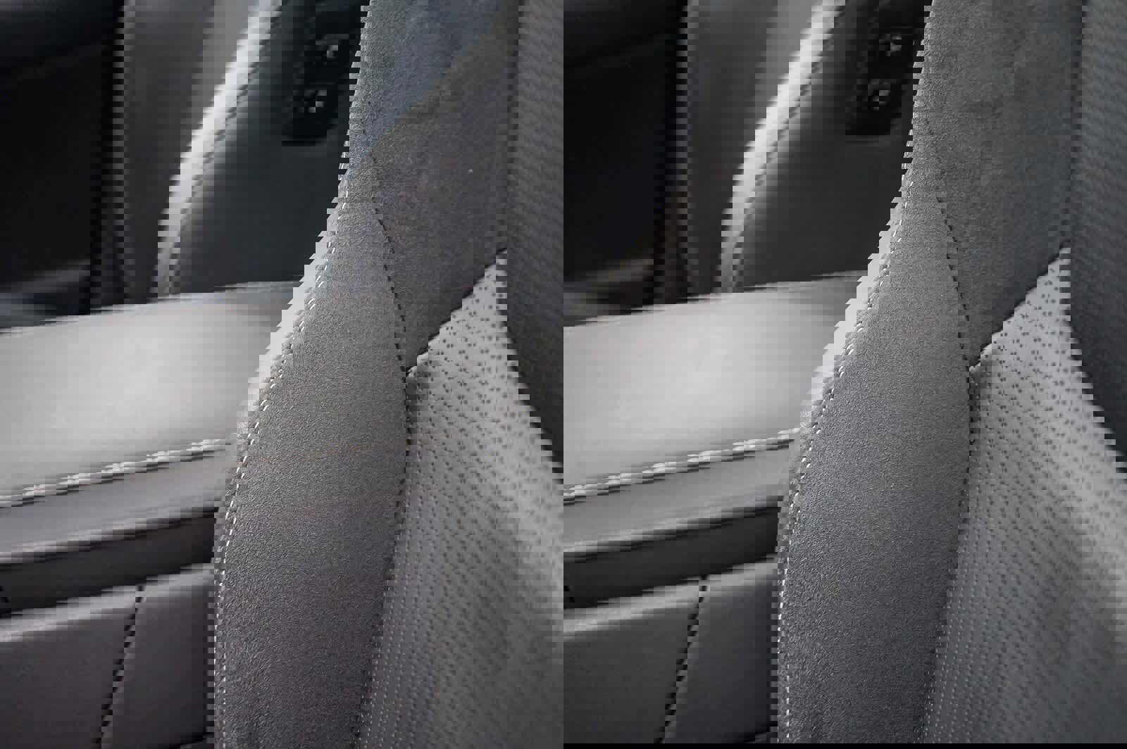 Used 2025 Lexus RX 450h Luxury w/ Convenience Package image 18