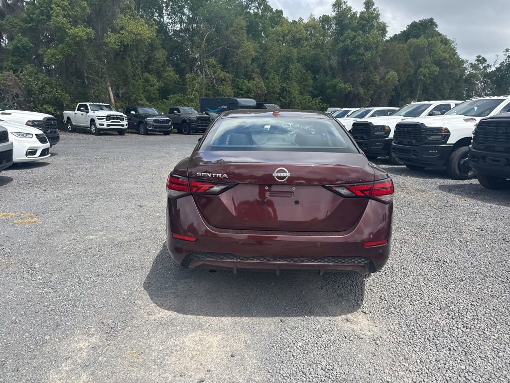 Used 2025 Nissan Sentra SV image 4