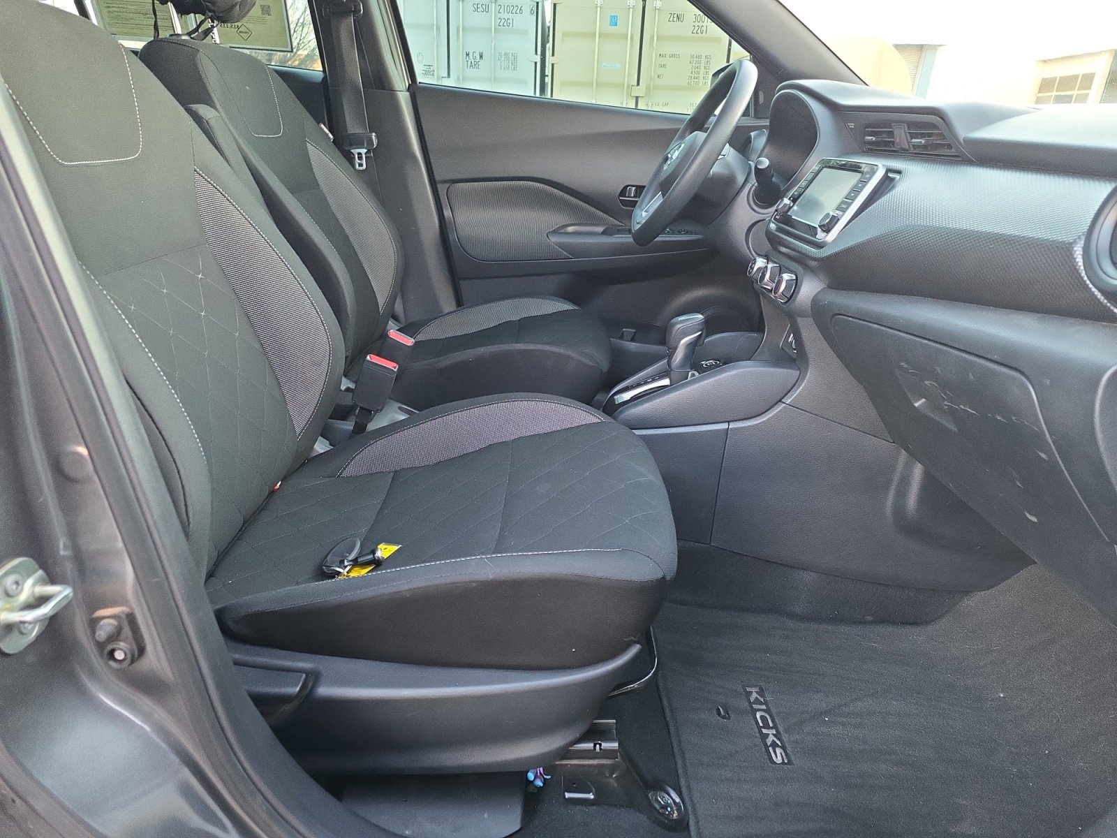 Used 2020 Nissan Kicks S image 29