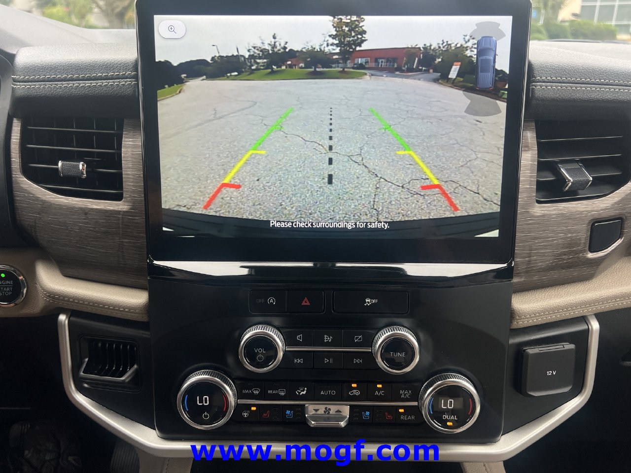 Used 2024 Ford Expedition Limited RWD image 9