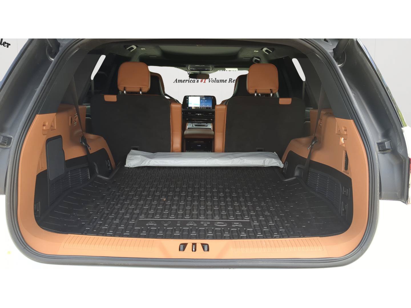 Used 2025 Lincoln Aviator Black Label AWD/4WD image 23