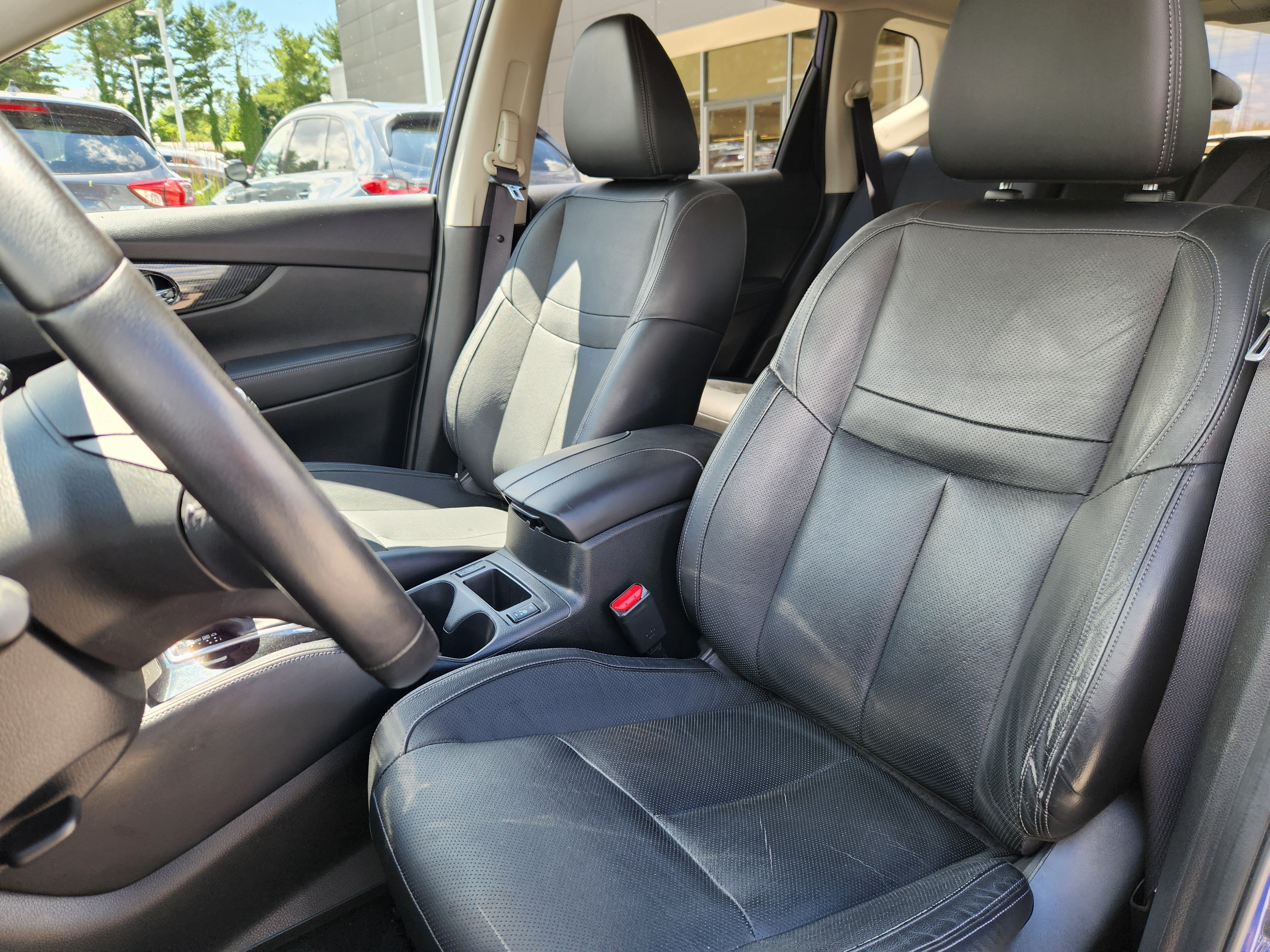 Used 2017 Nissan Rogue SL FWD image 7