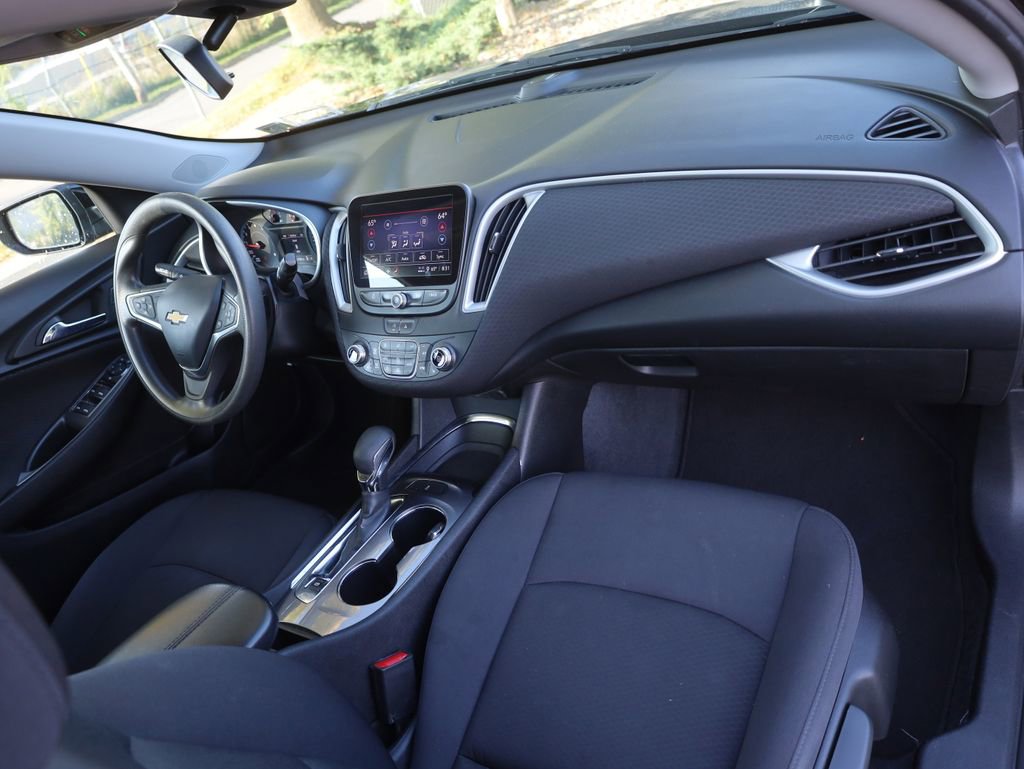 Used 2022 Chevrolet Malibu LT image 14