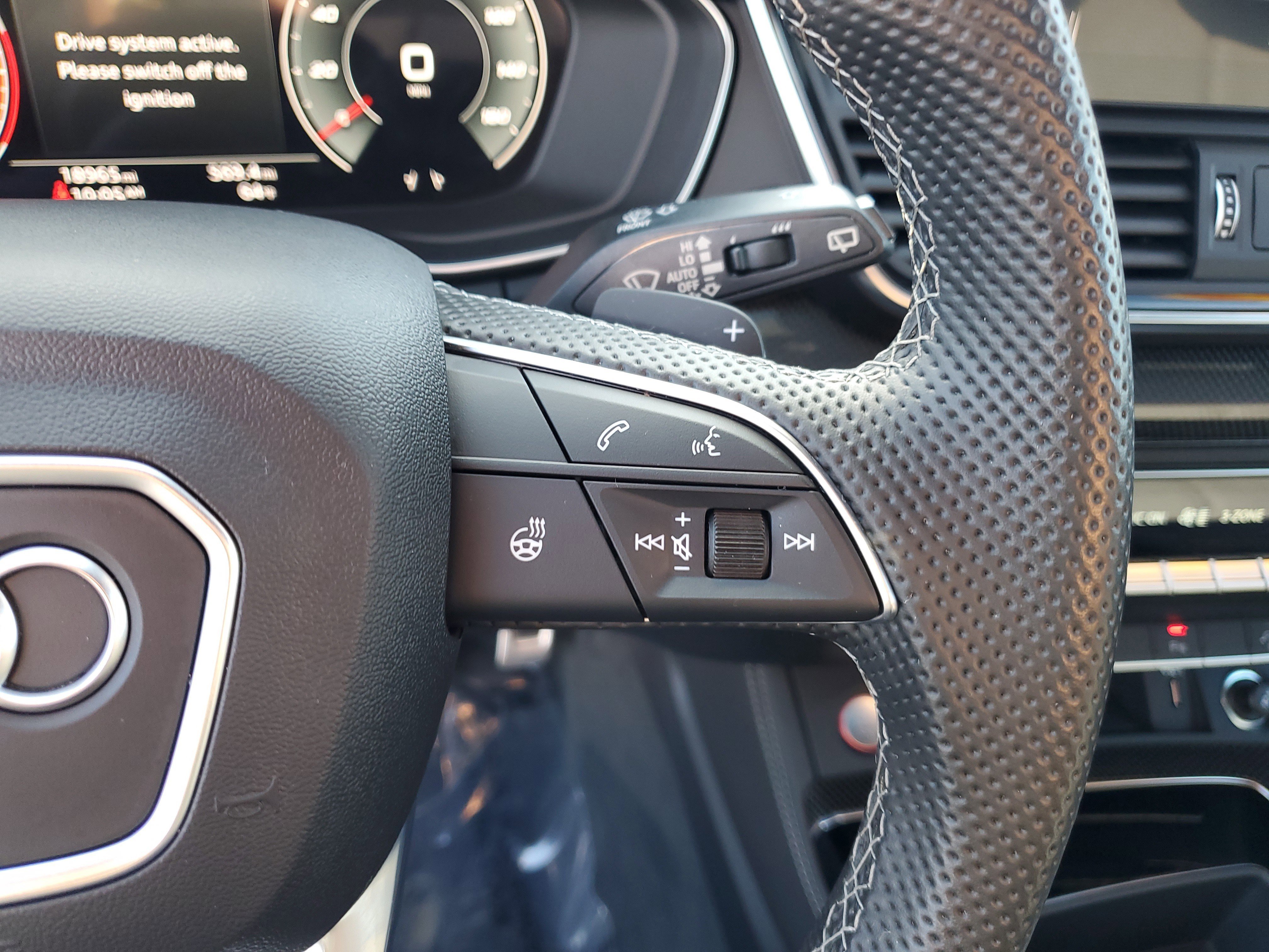 Used 2022 Audi SQ5 Premium Plus w/ Premium Plus Package image 29