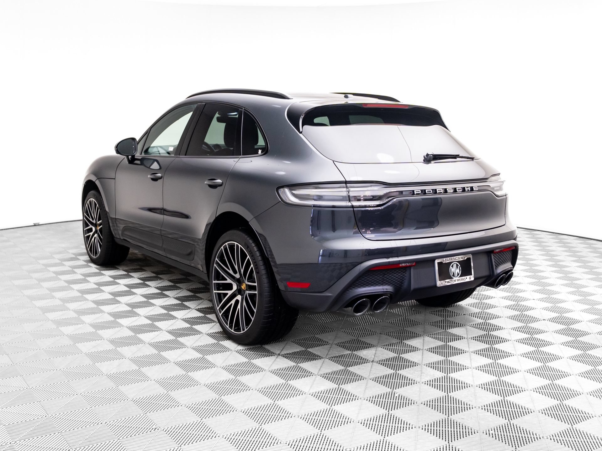 Certified 2026 Porsche Macan AWD/4WD video 3