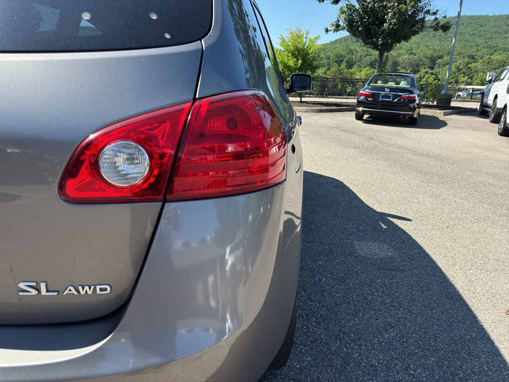 Used 2010 Nissan Rogue SL w/ Premium Pkg AWD/4WD image 5