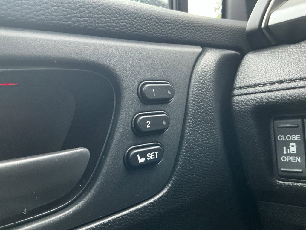 Used 2025 Honda Odyssey Sport-L image 21