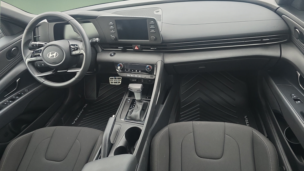 Used 2026 Hyundai Elantra Sport FWD image 11