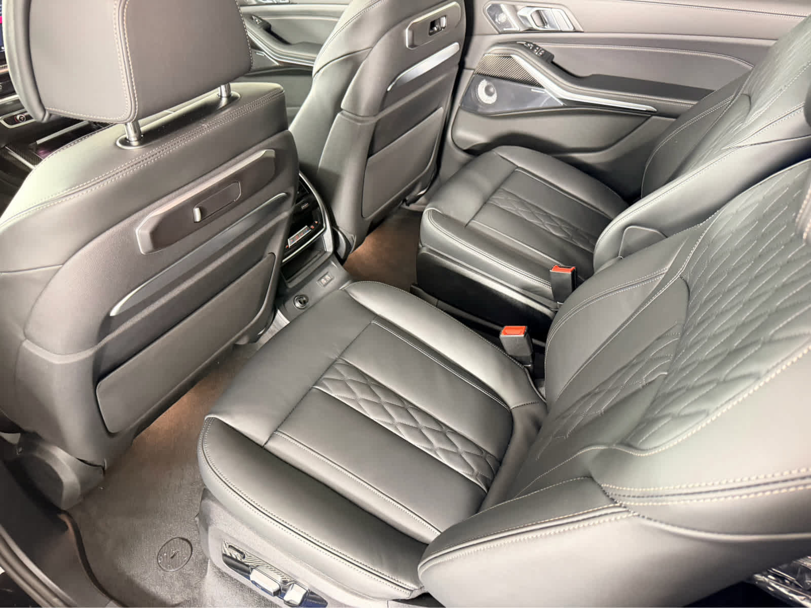 New 2027 BMW X7 M60i AWD/4WD image 17